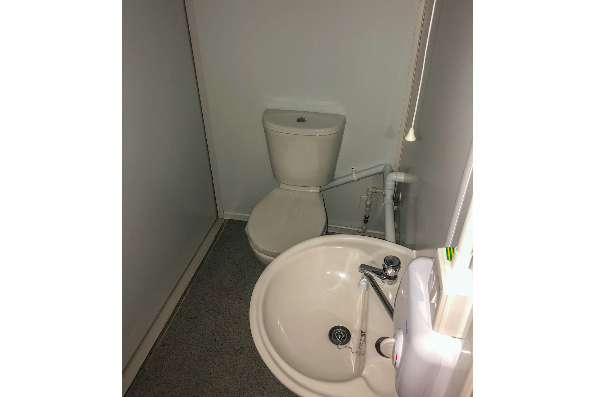 Corntainer Office 6×2,42 Mts -15M2 ( Ref:20123 )