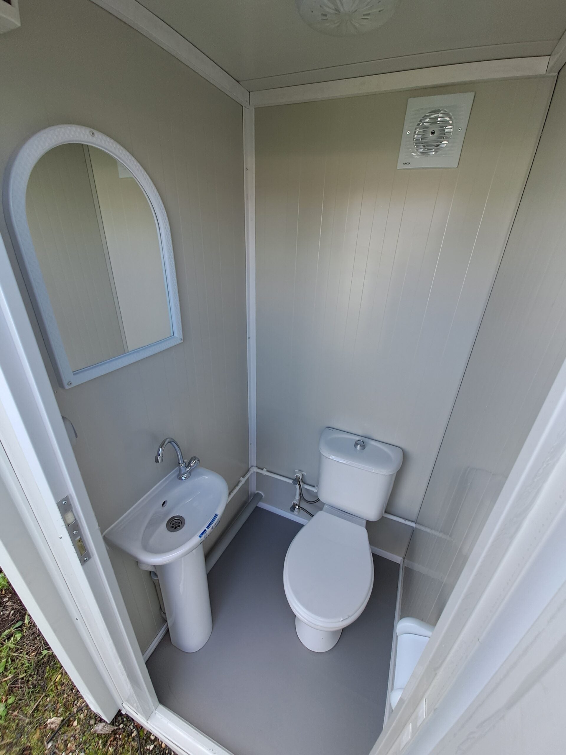 Mordule Sanitarior torilet + Lavabor + Ducha Cornectable